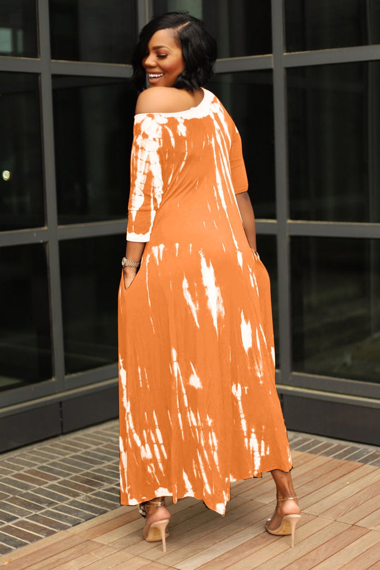 Gracefully Styled Dress for Any Occasion