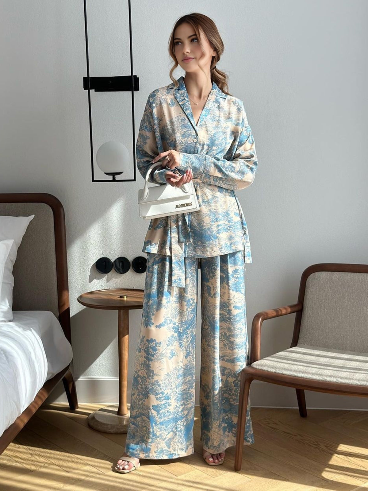 Well Tailored Pants with a Graceful Silhouette