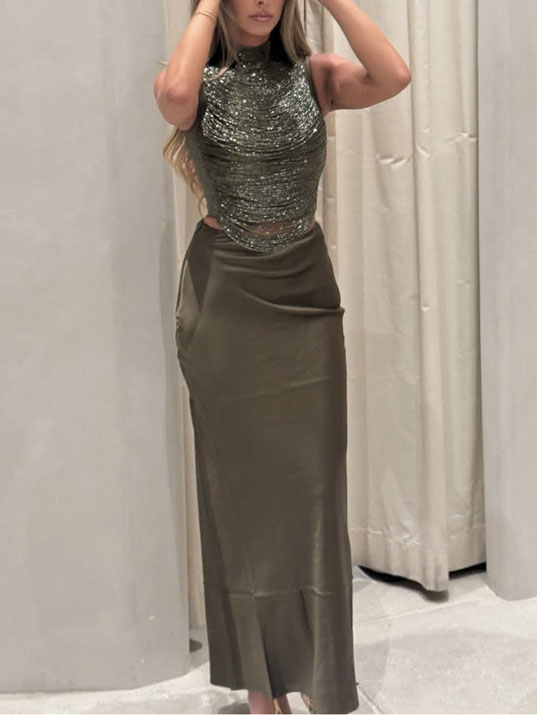 Classic Vintage Dress with a Flattering Fit