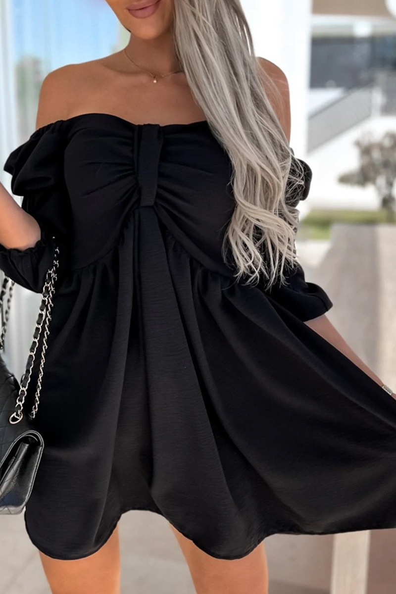 Beautifully Finished Dress in a Timeless Design