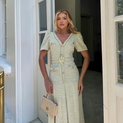 Beautifully Crafted Dress in a Classic Style