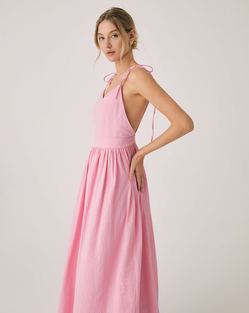 Sophisticated Dress with a Clean Classic Look