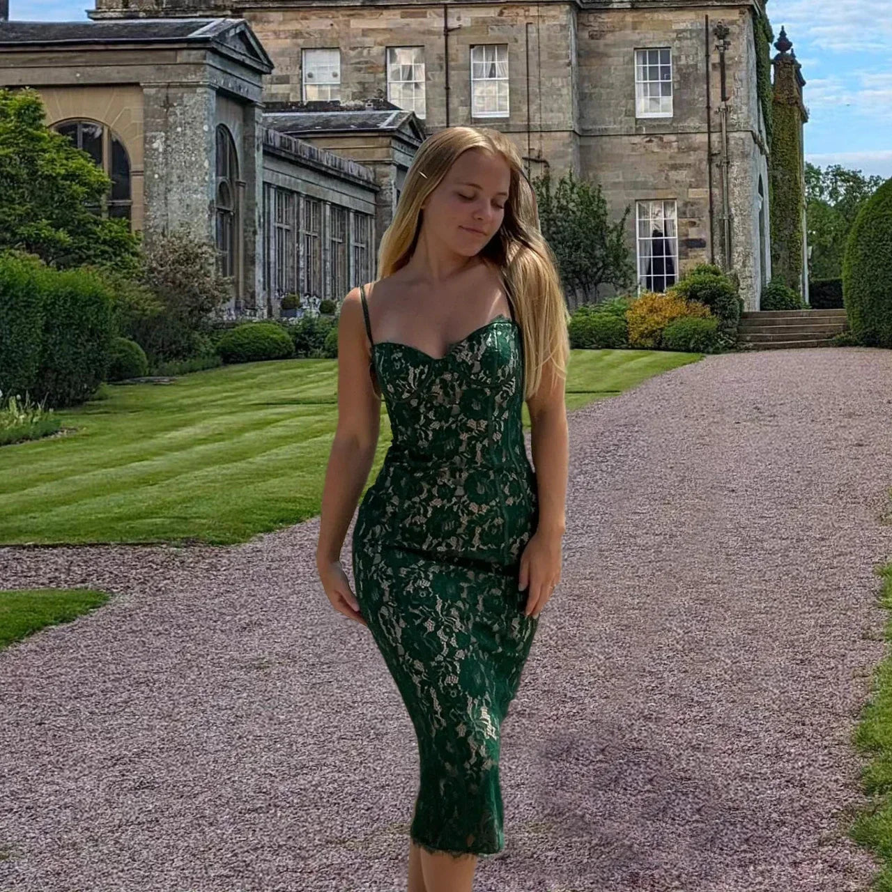 Classic Vintage Dress with a Flattering Fit