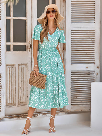 Well Tailored Dress with a Graceful Silhouette