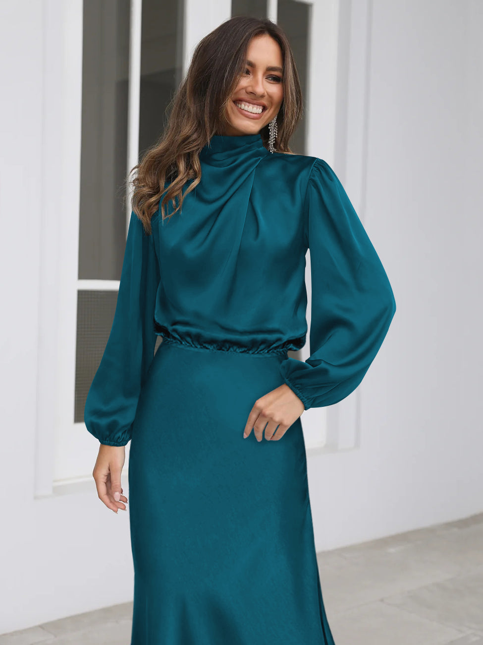 Well Tailored Dress with a Graceful Silhouette
