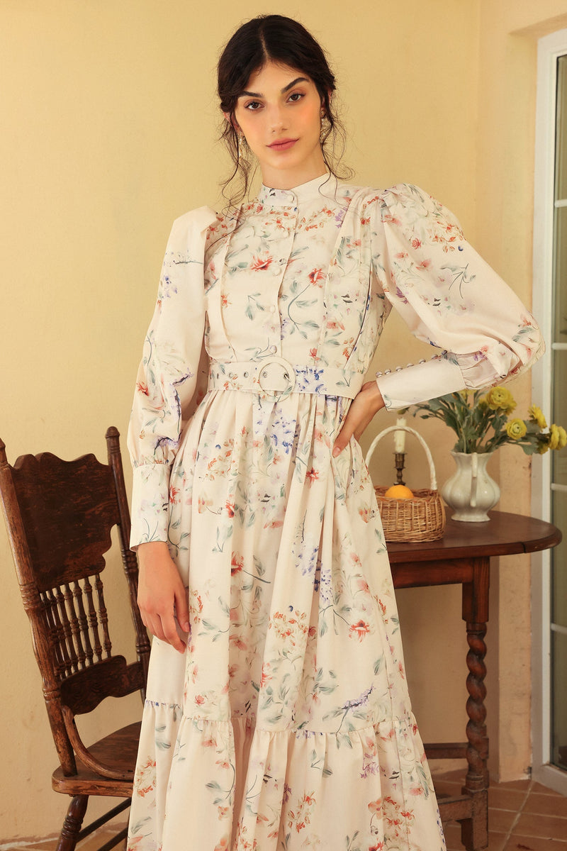 Well Tailored Dress with a Graceful Silhouette