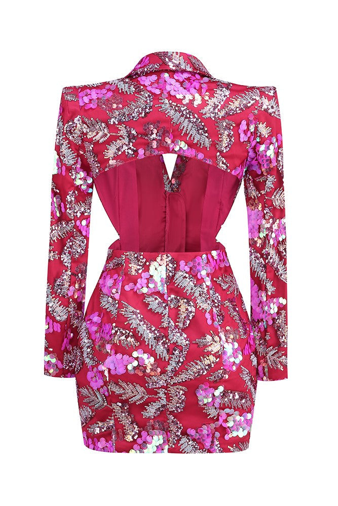 Well Tailored Dress with a Graceful Silhouette
