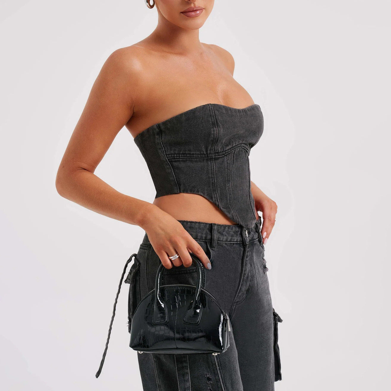 Elegantly Styled Pants for Everyday Wear