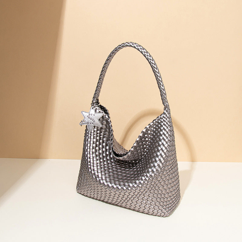 Effortlessly Elegant Bag with a Timeless Design
