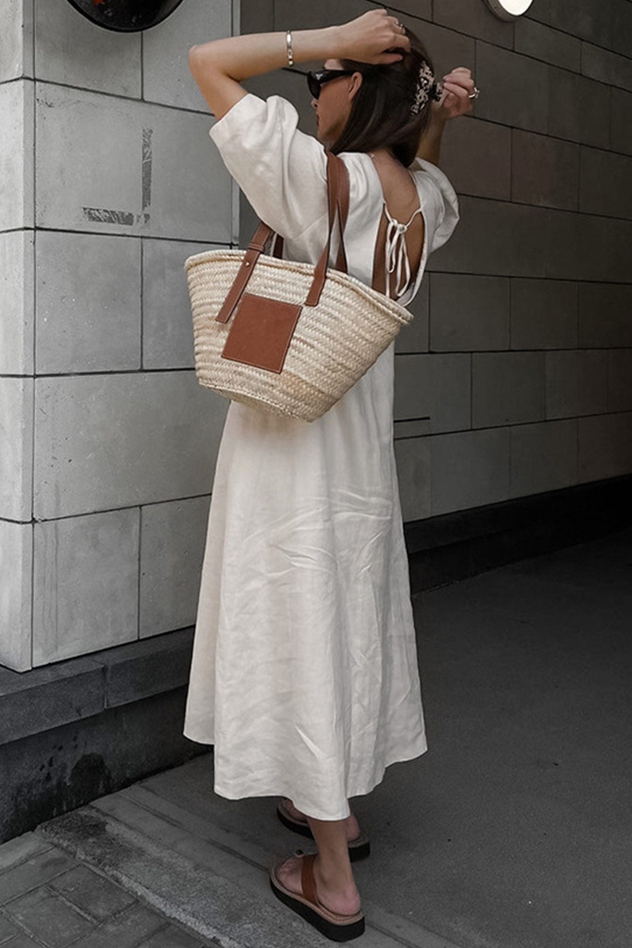 Beautifully Finished Dress in a Timeless Design
