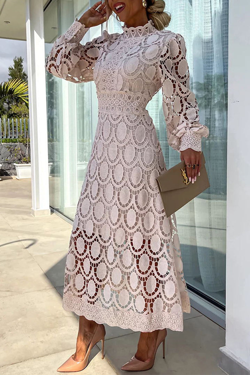 Beautifully Finished Dress in a Timeless Design