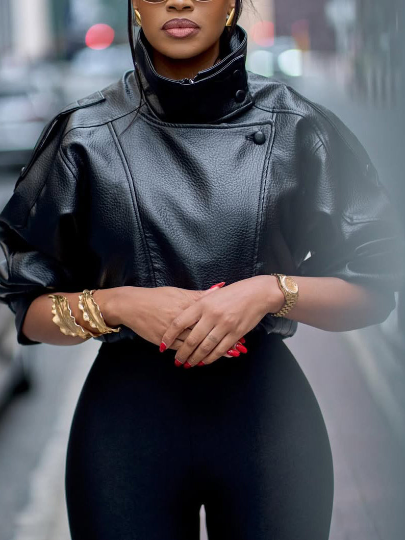 Well Tailored Jacket with a Graceful Silhouette