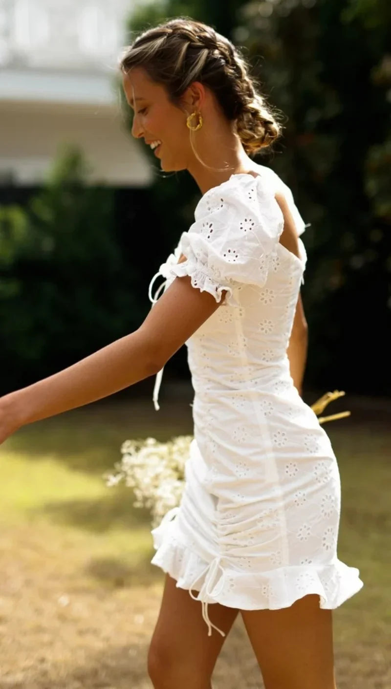 Gracefully Styled Dress for Any Occasion