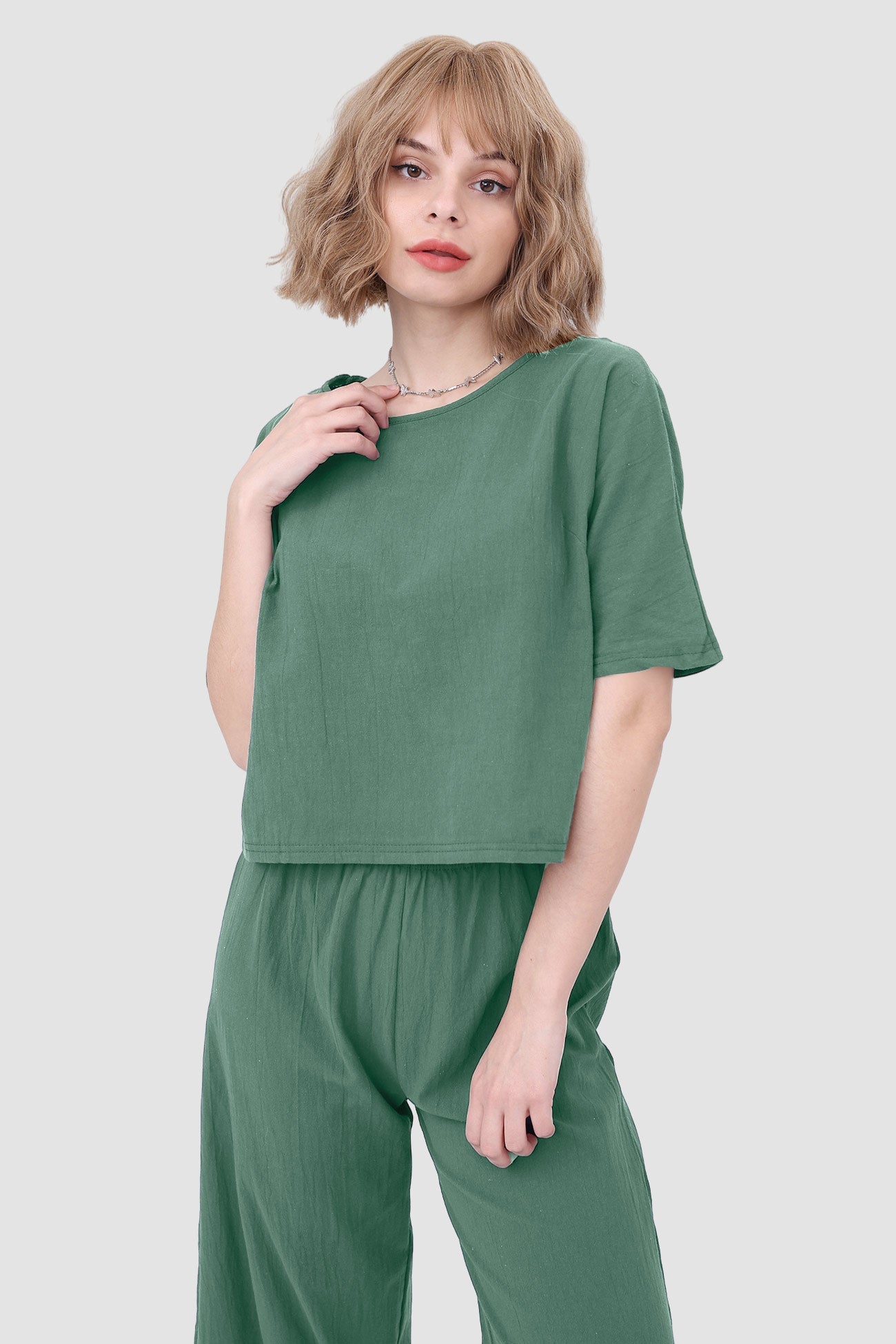 Classic Vintage Pants with a Flattering Fit
