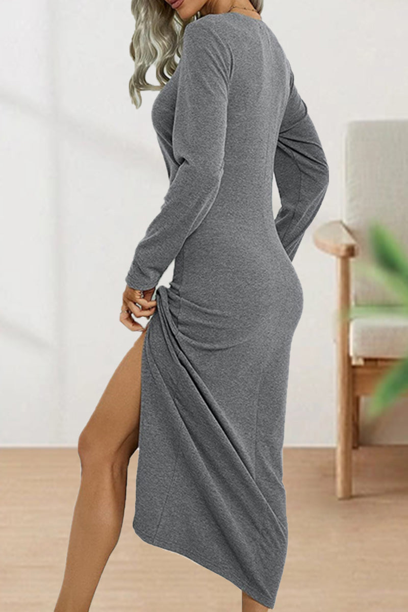 Effortlessly Elegant Dress with a Timeless Design