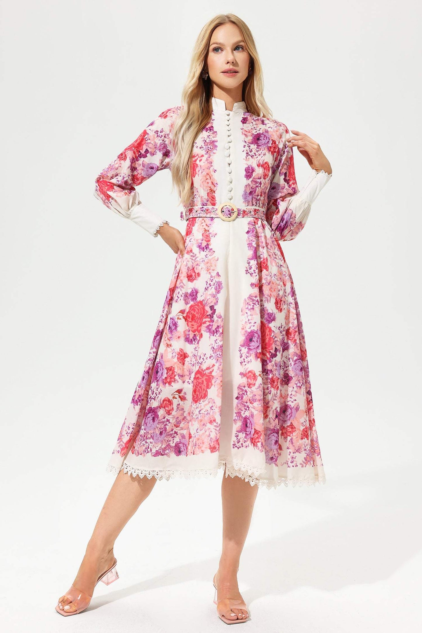 Well Tailored Dress with a Graceful Silhouette