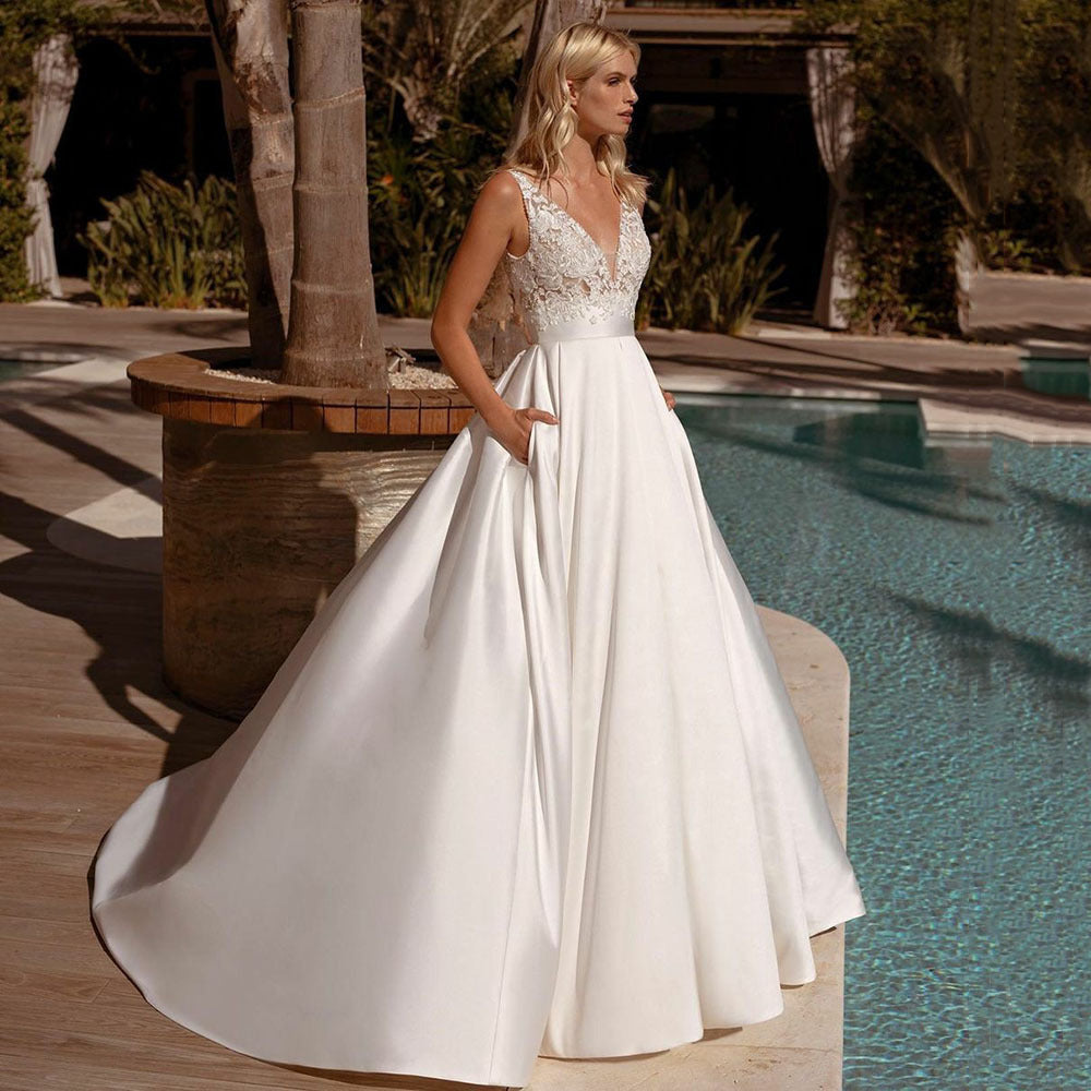 Beautifully Crafted Dress in a Classic Style