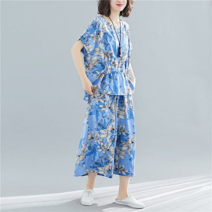A Vintage Style Pants with Delicate Timeless Details