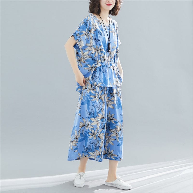 A Vintage Style Pants with Delicate Timeless Details