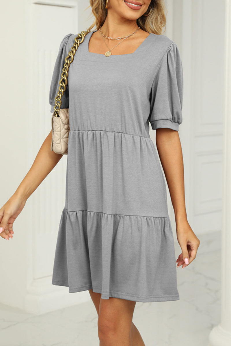 Well Tailored Dress with a Graceful Silhouette