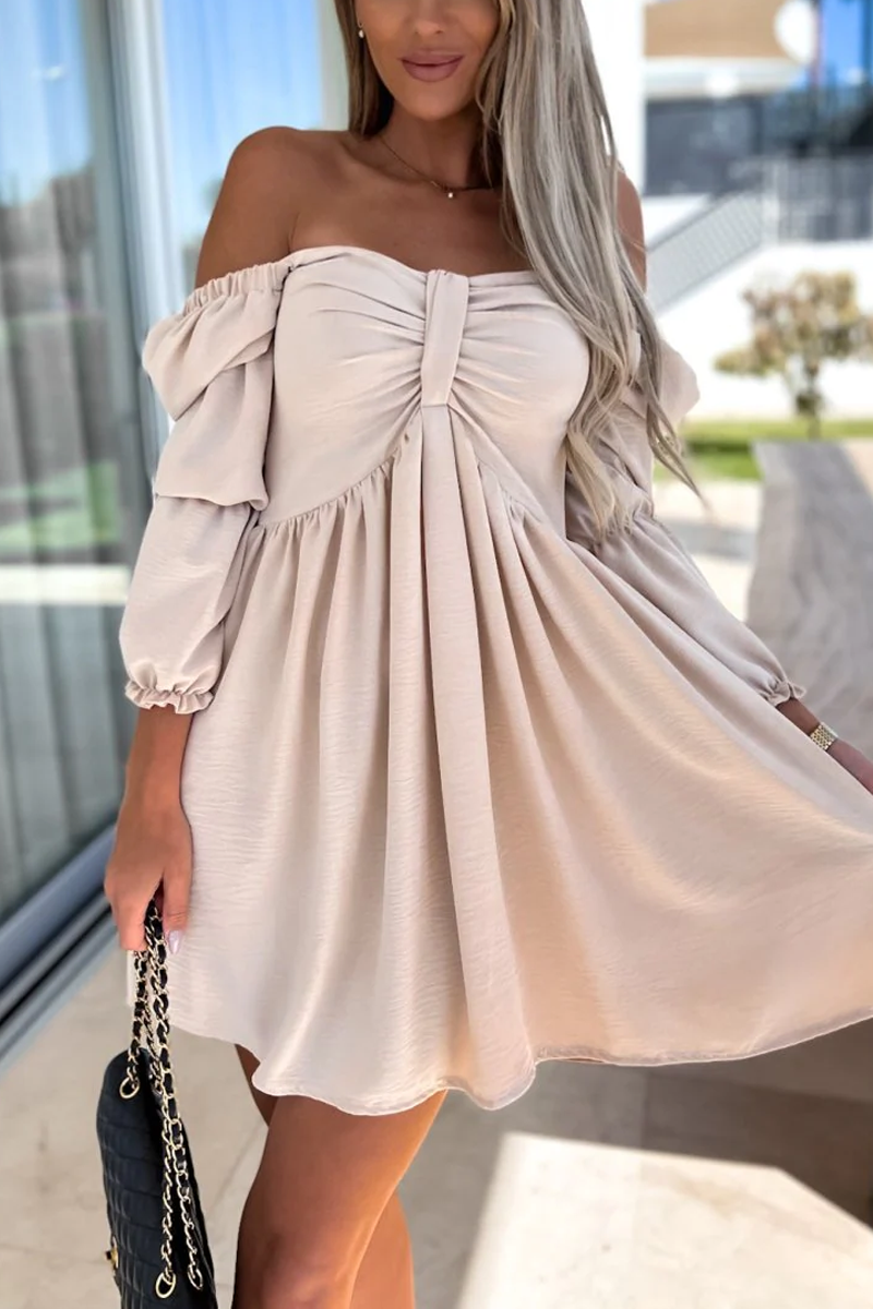 Classic Vintage Dress with a Flattering Fit