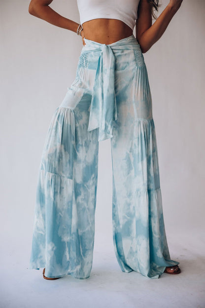Classic Vintage Pants with a Flattering Fit