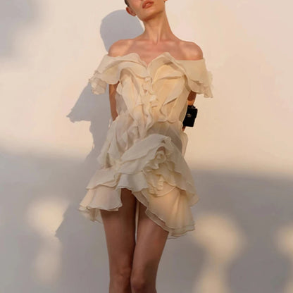 Beautifully Finished Dress in a Timeless Design