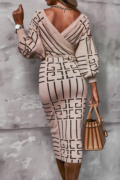 Classic Vintage Dress with a Flattering Fit