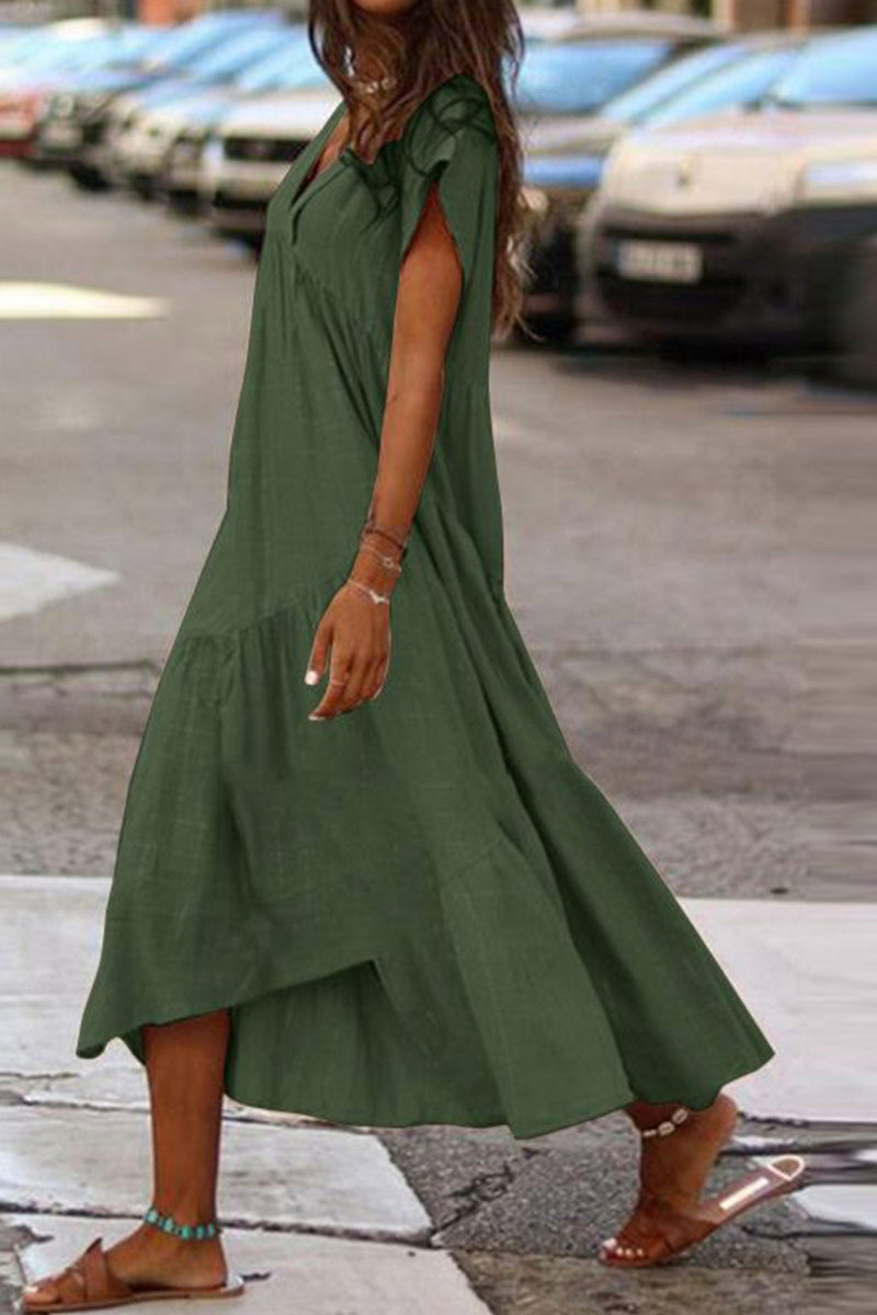 Beautifully Finished Dress in a Timeless Design