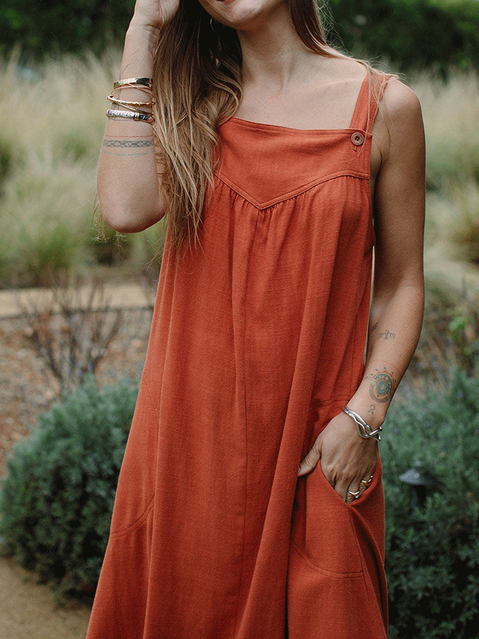 Classic Vintage Dress with a Flattering Fit