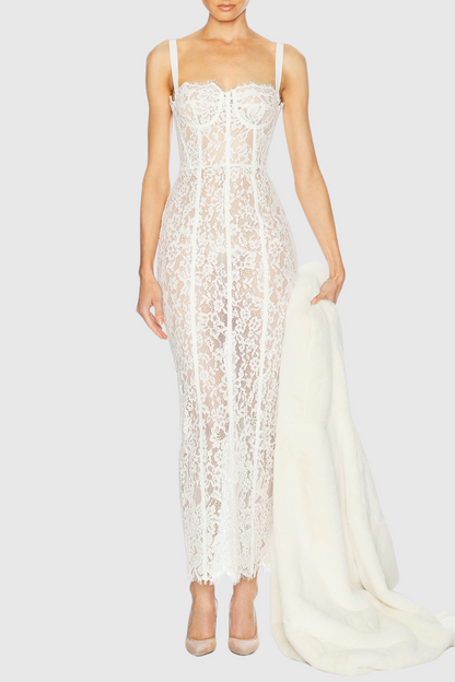 Gracefully Styled Dress for Any Occasion