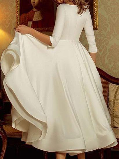 Effortlessly Elegant Dress with a Timeless Design