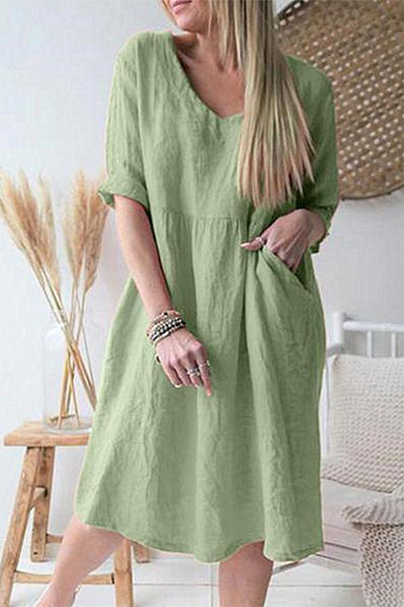 Well Tailored Dress with a Graceful Silhouette