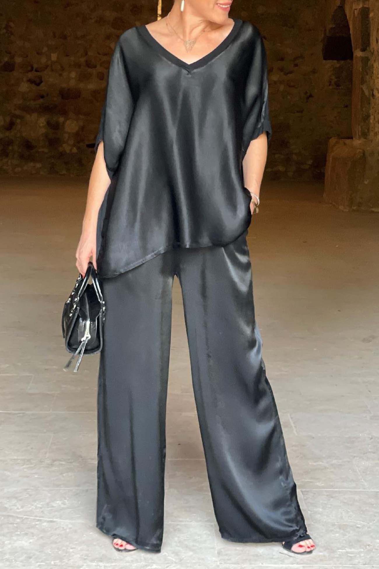 Effortlessly Elegant Garment with a Timeless Design
