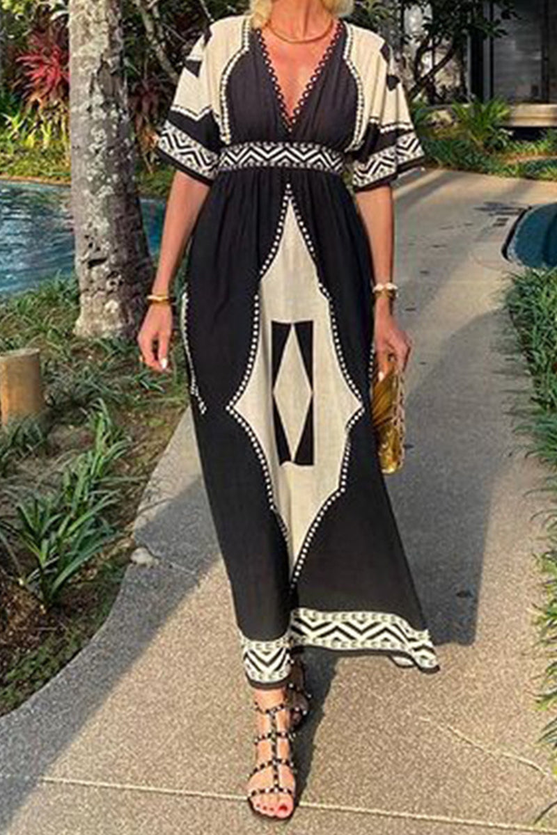 Beautifully Finished Dress in a Timeless Design