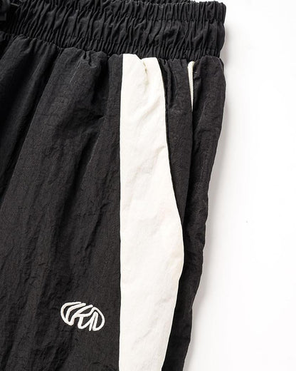 Polished Pants with an Effortless Classic Look