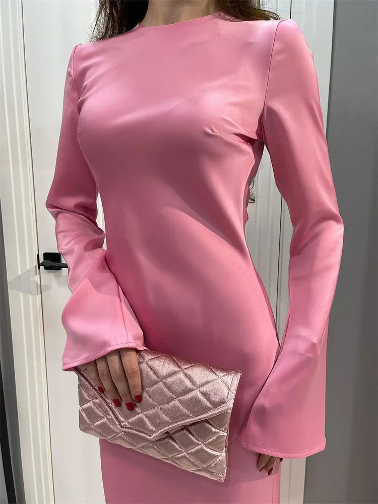 Polished Dress with an Effortless Classic Look