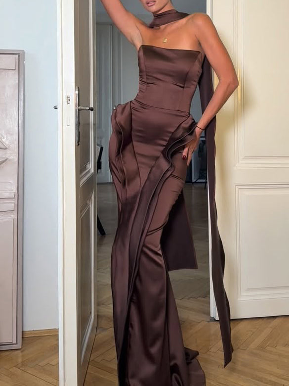 Beautifully Finished Garment in a Timeless Design