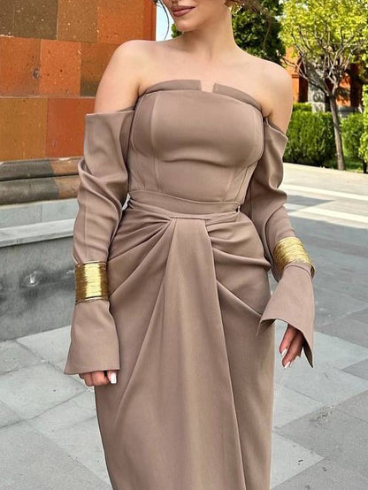 Well Tailored Dress with a Graceful Silhouette