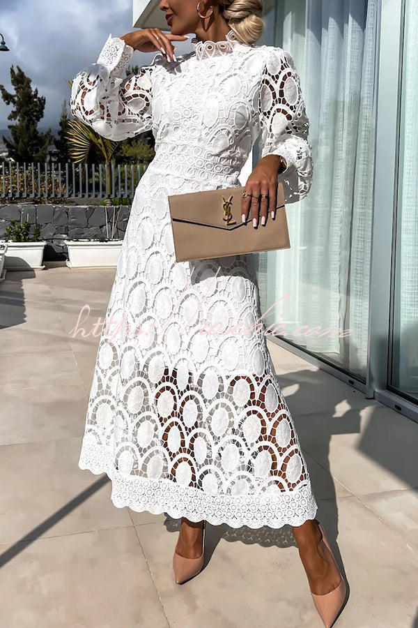 Classic Vintage Dress with a Flattering Fit