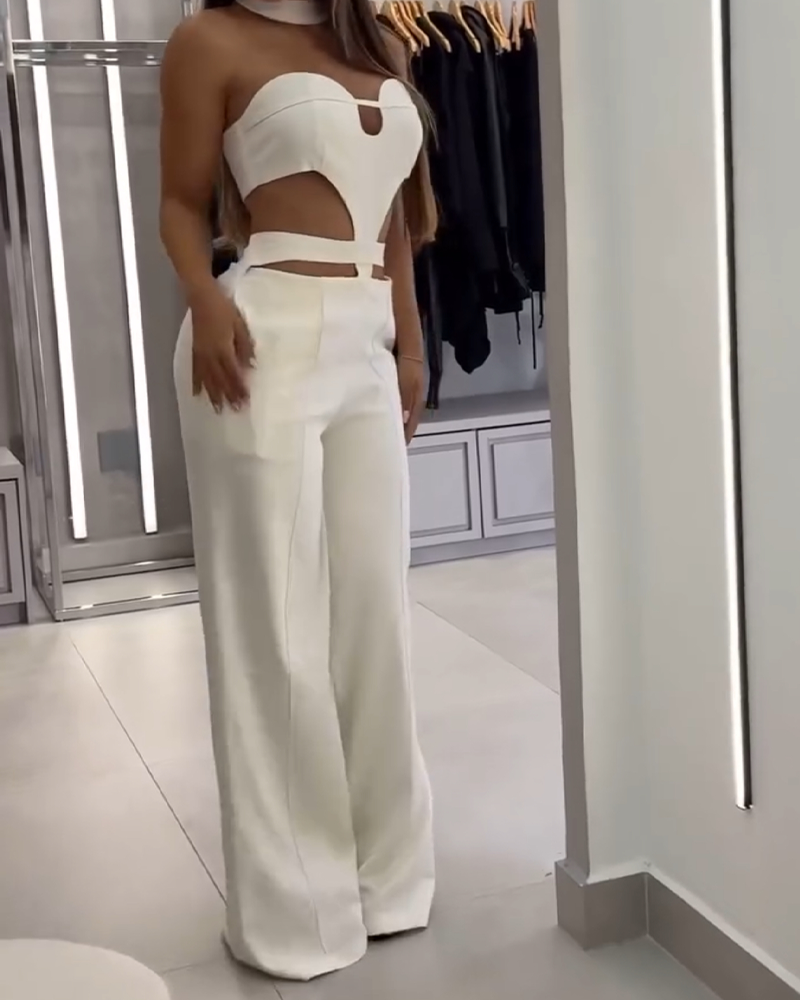 Effortlessly Elegant Pants with a Timeless Design