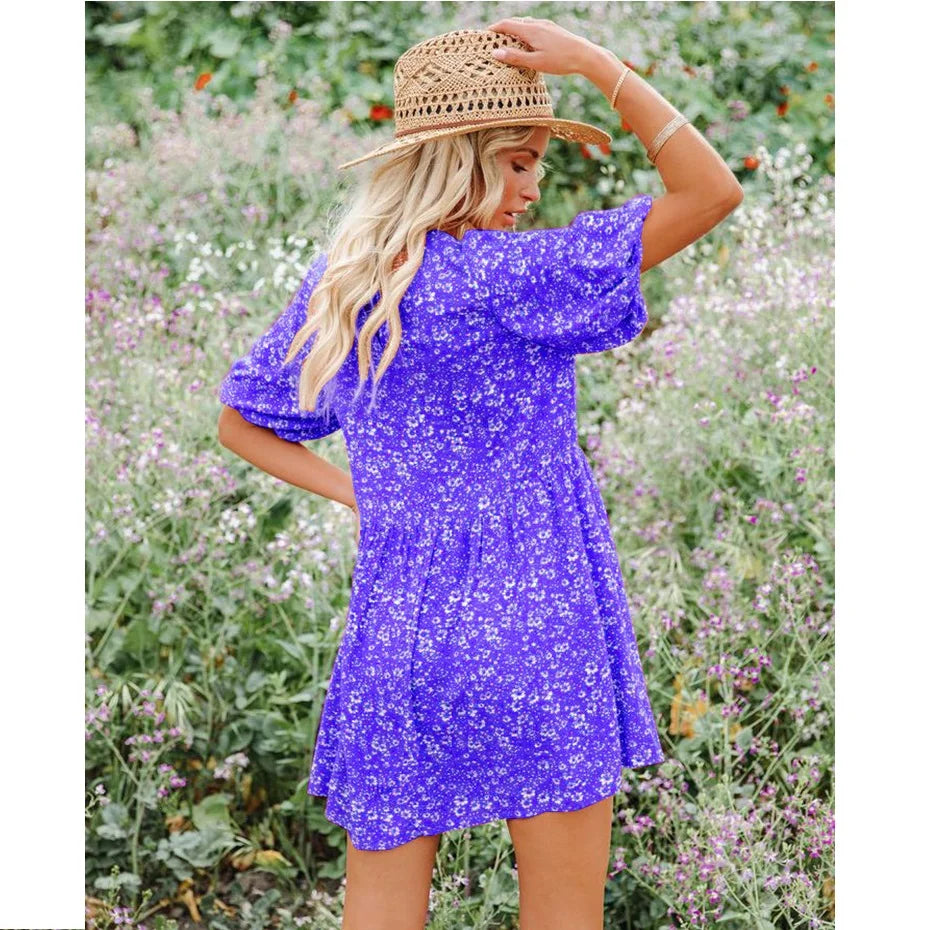 Classic Vintage Dress with a Flattering Fit