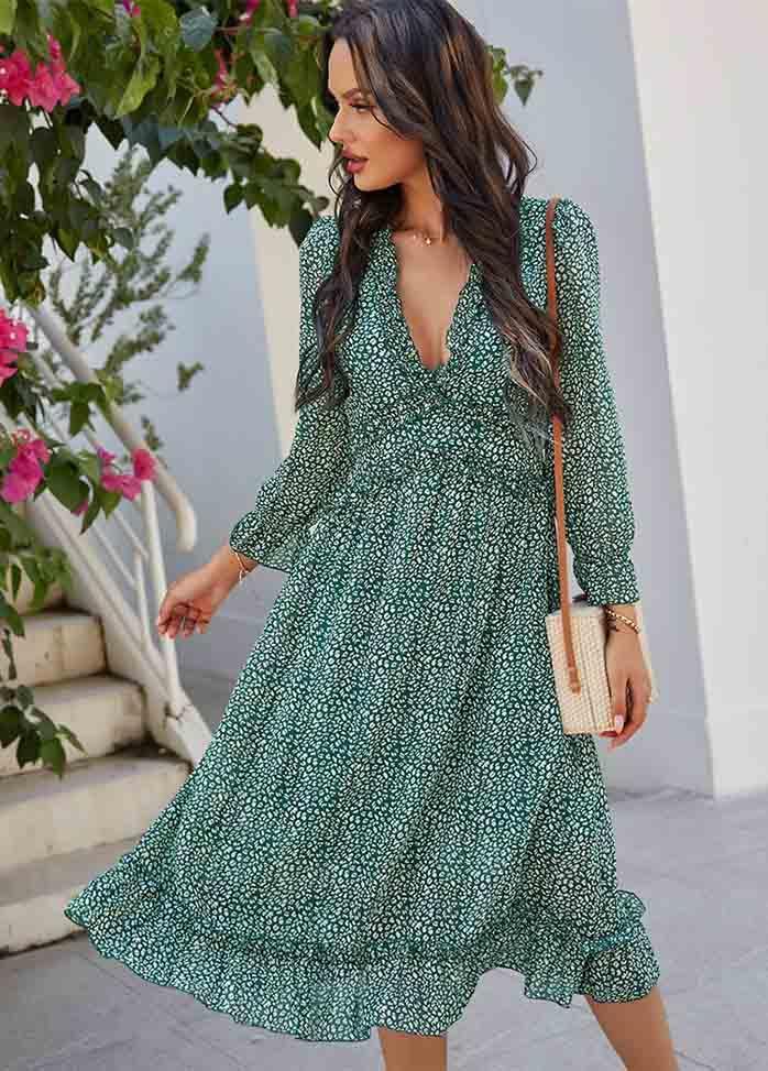 Classic Vintage Dress with a Flattering Fit