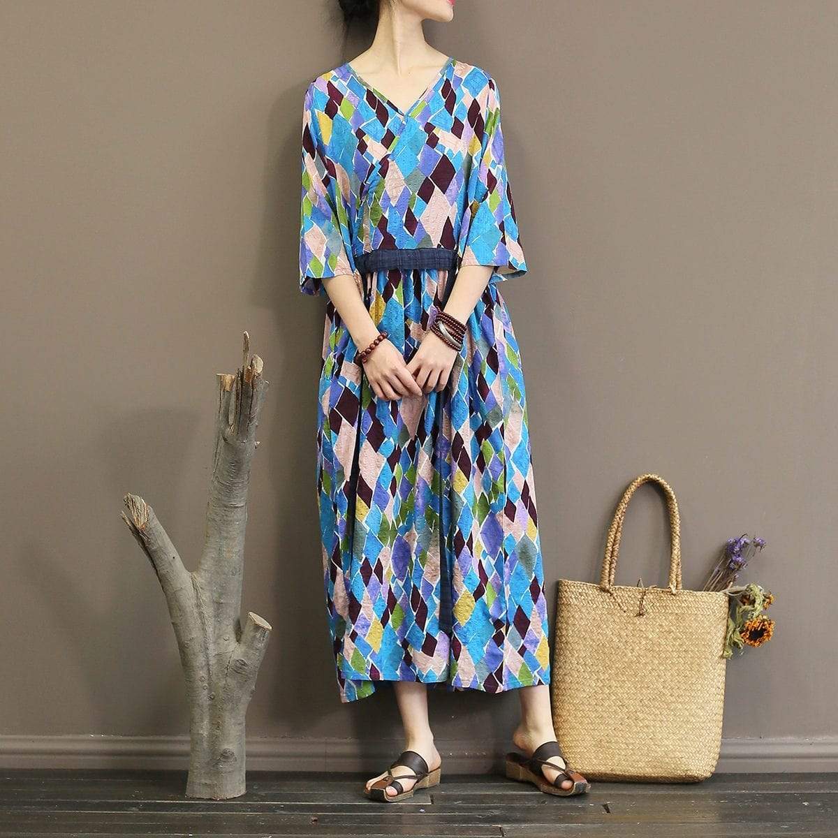 Classic Vintage Dress with a Flattering Fit