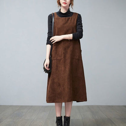Classic Vintage Dress with a Flattering Fit