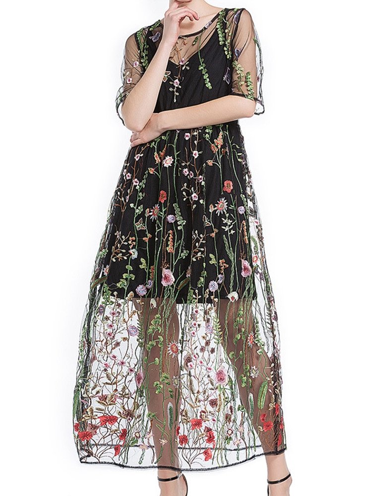Classic Vintage Dress with a Flattering Fit