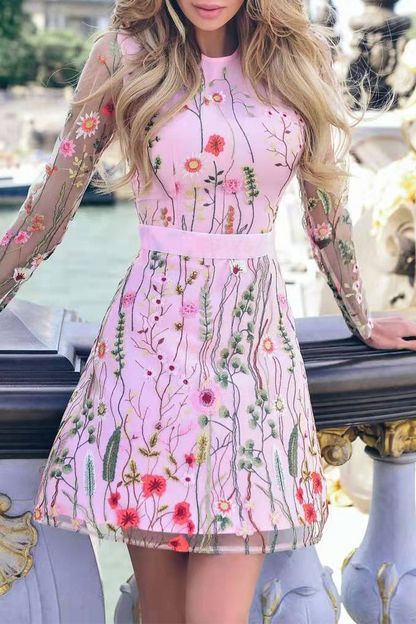 Well Tailored Dress with a Graceful Silhouette