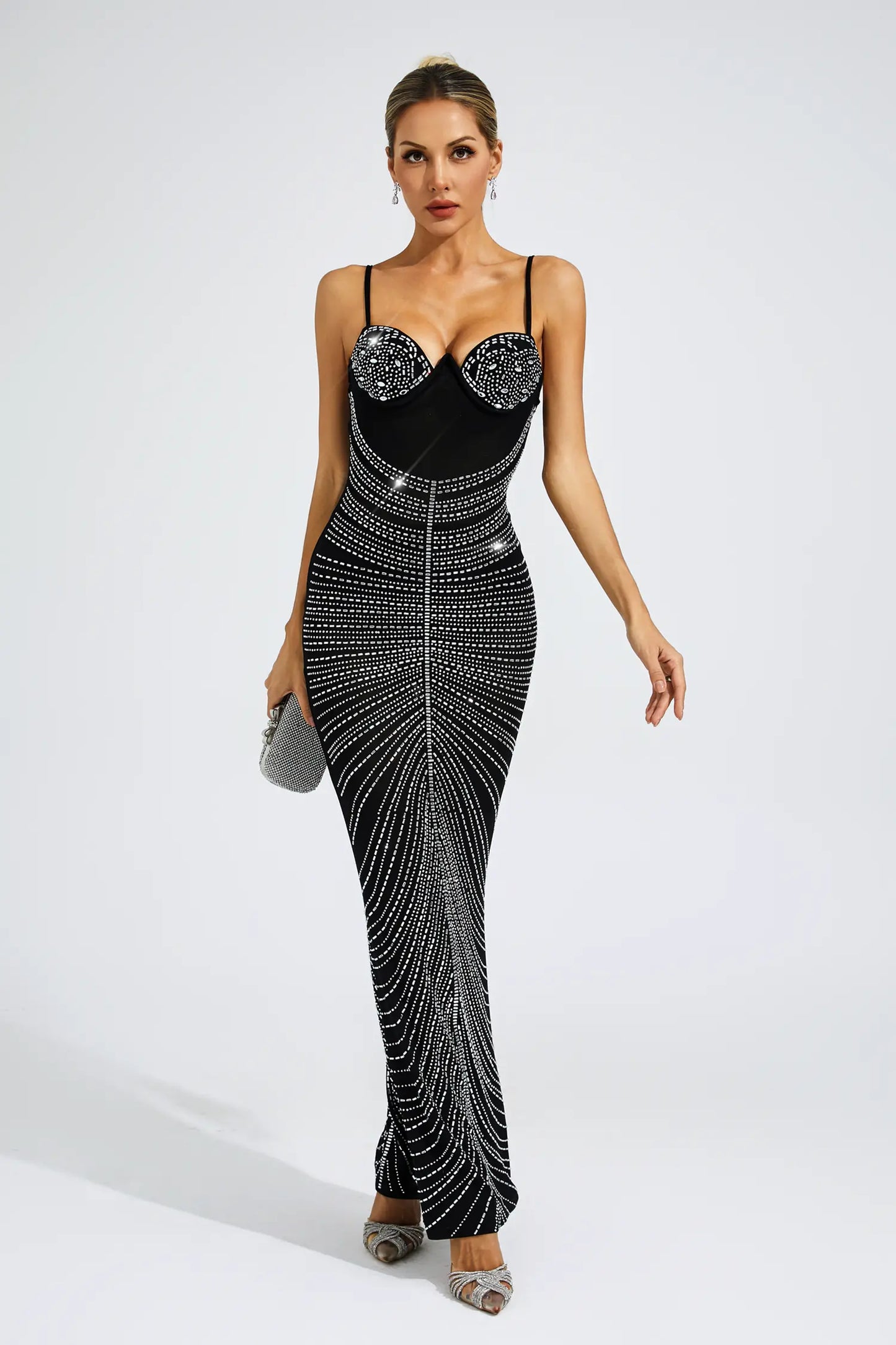 Beautifully Finished Dress in a Timeless Design