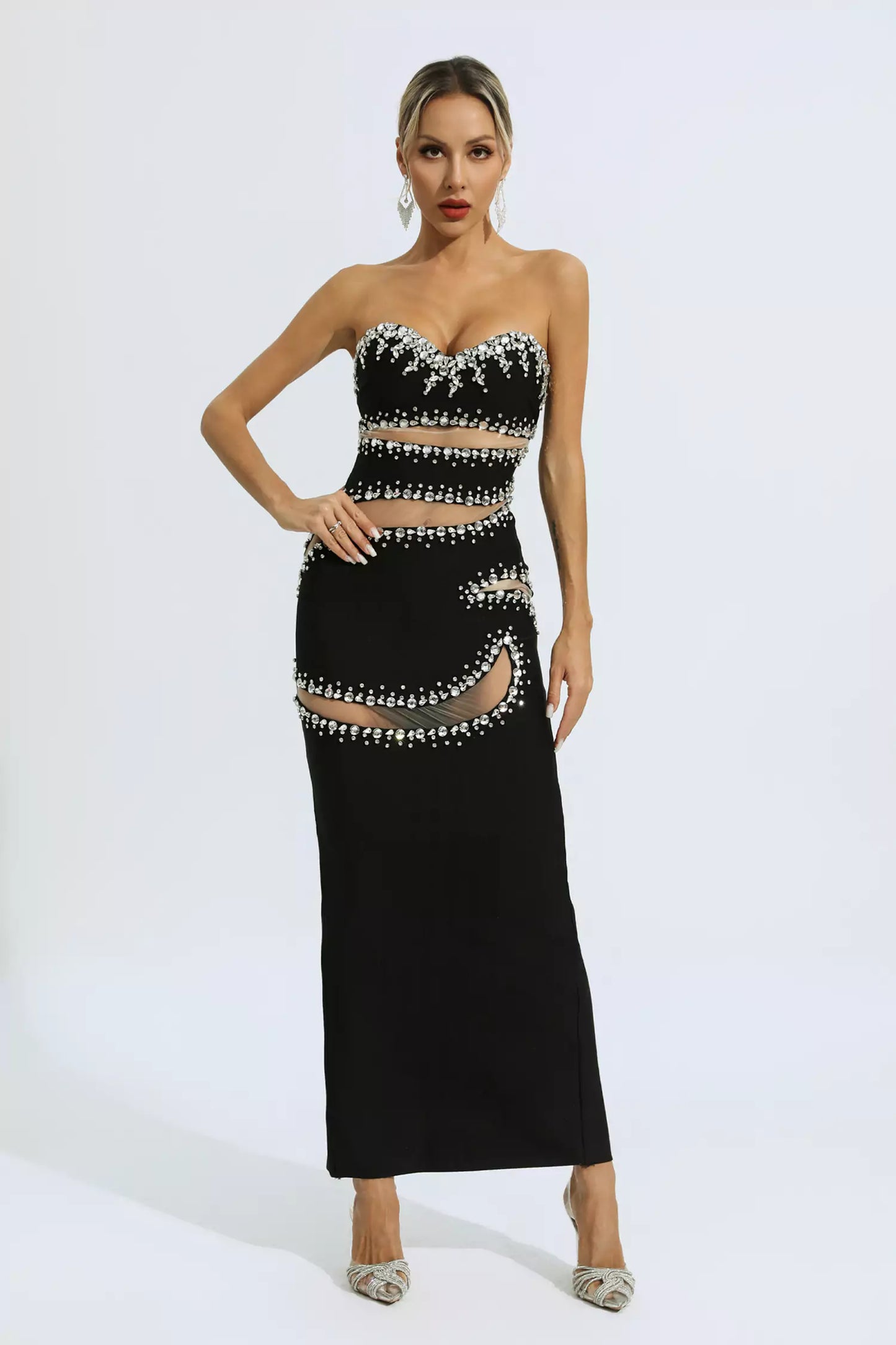Well Tailored Dress with a Graceful Silhouette