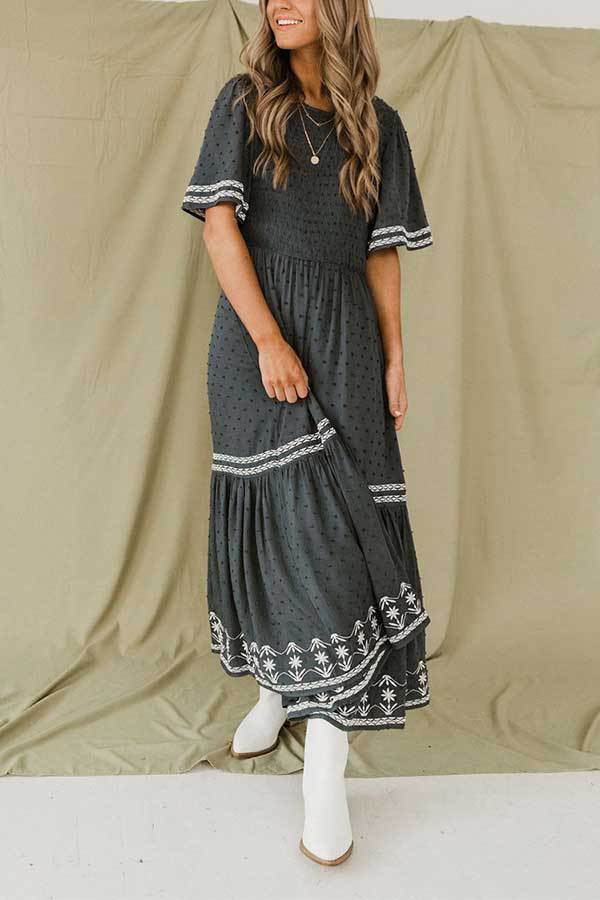 Well Tailored Dress with a Graceful Silhouette